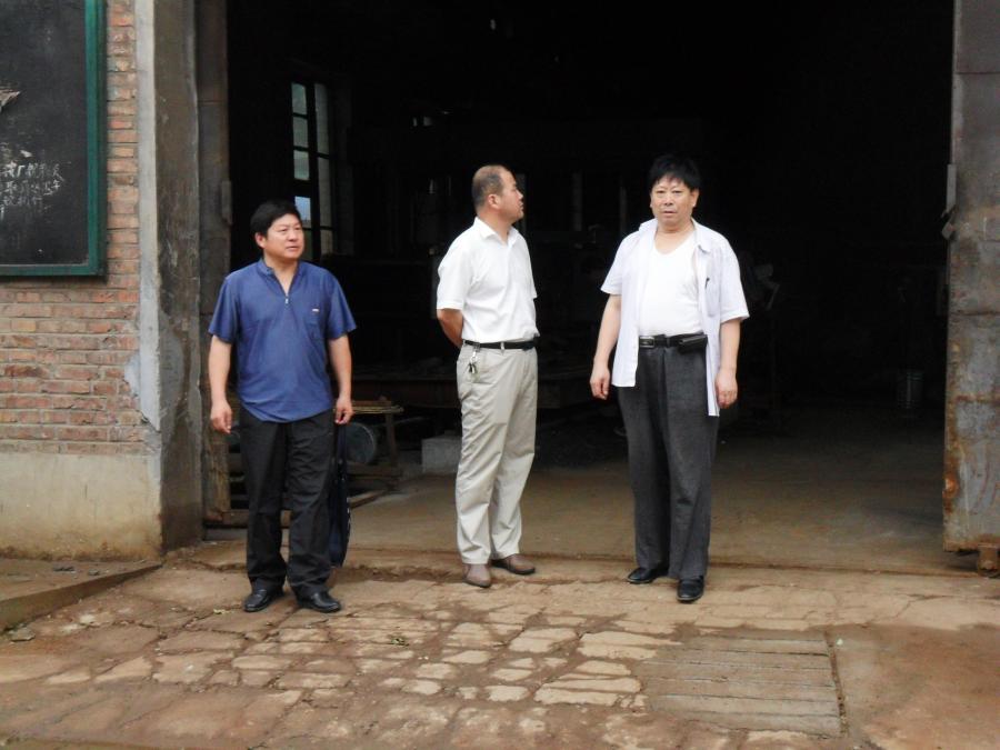 驗(yàn)收閘門(mén)及啟閉機(jī)